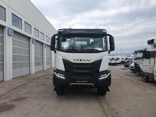 Liebherr  auf Chassis IVECO X-Way AD360X42BZ  Betonfahrmischer